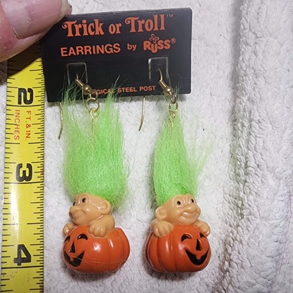 RUSS TRICK or TROLL DOLLS Halloween Earrings JACK O LANTERN Green HAIR - Picture 3 of 3